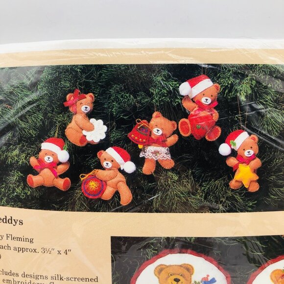 The Creative Circle 2334 Tiny Teddies Felt Stitchery Kit Bear Ornaments Vtg 80s - Picture 2 of 6